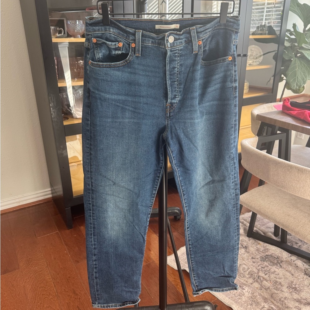 Levi’s Wedgie Straight jeans size 32